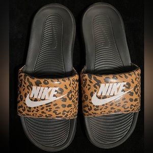 Women’s Nike slides size 9